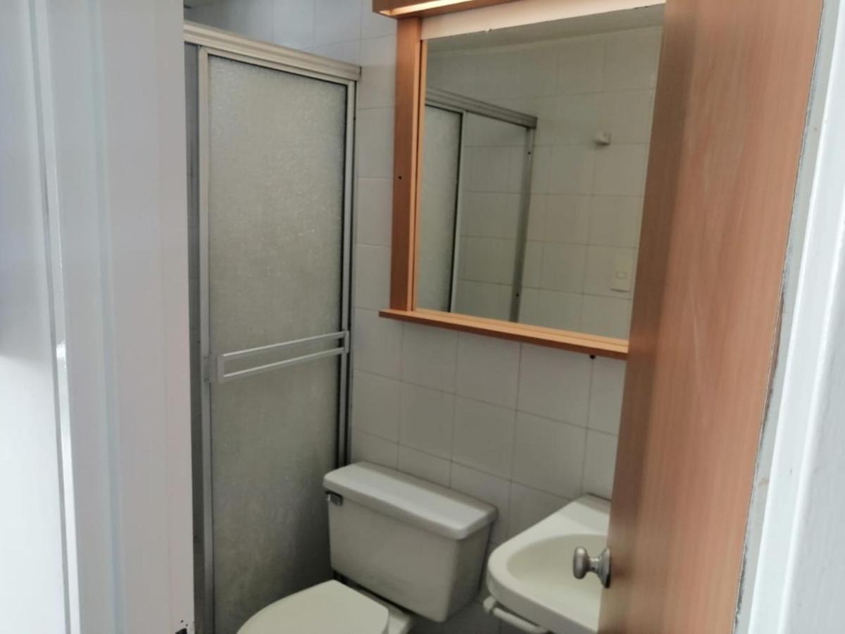 Hotel Del Oeste Кали Екстериор снимка