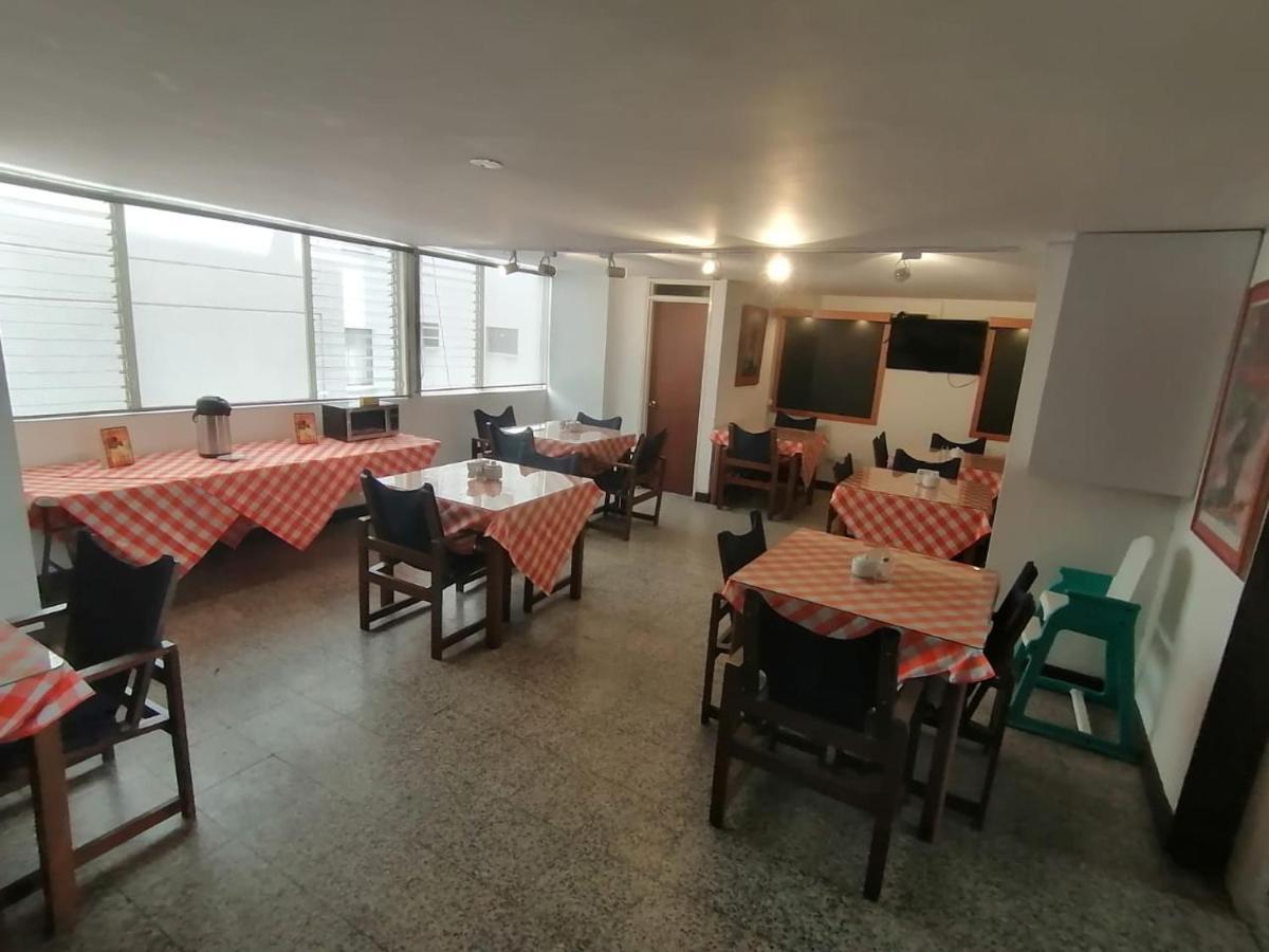 Hotel Del Oeste Кали Екстериор снимка