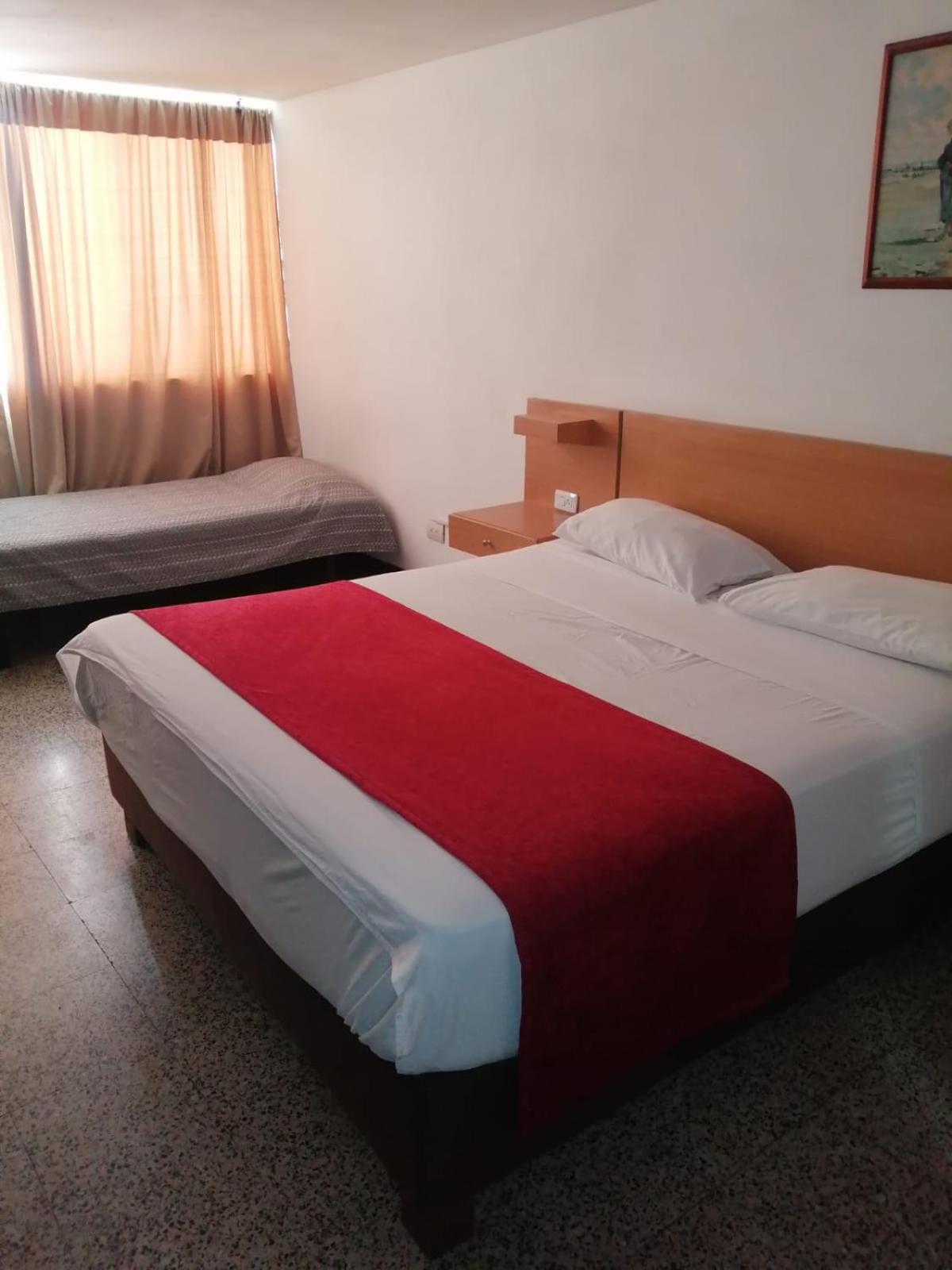 Hotel Del Oeste Кали Екстериор снимка