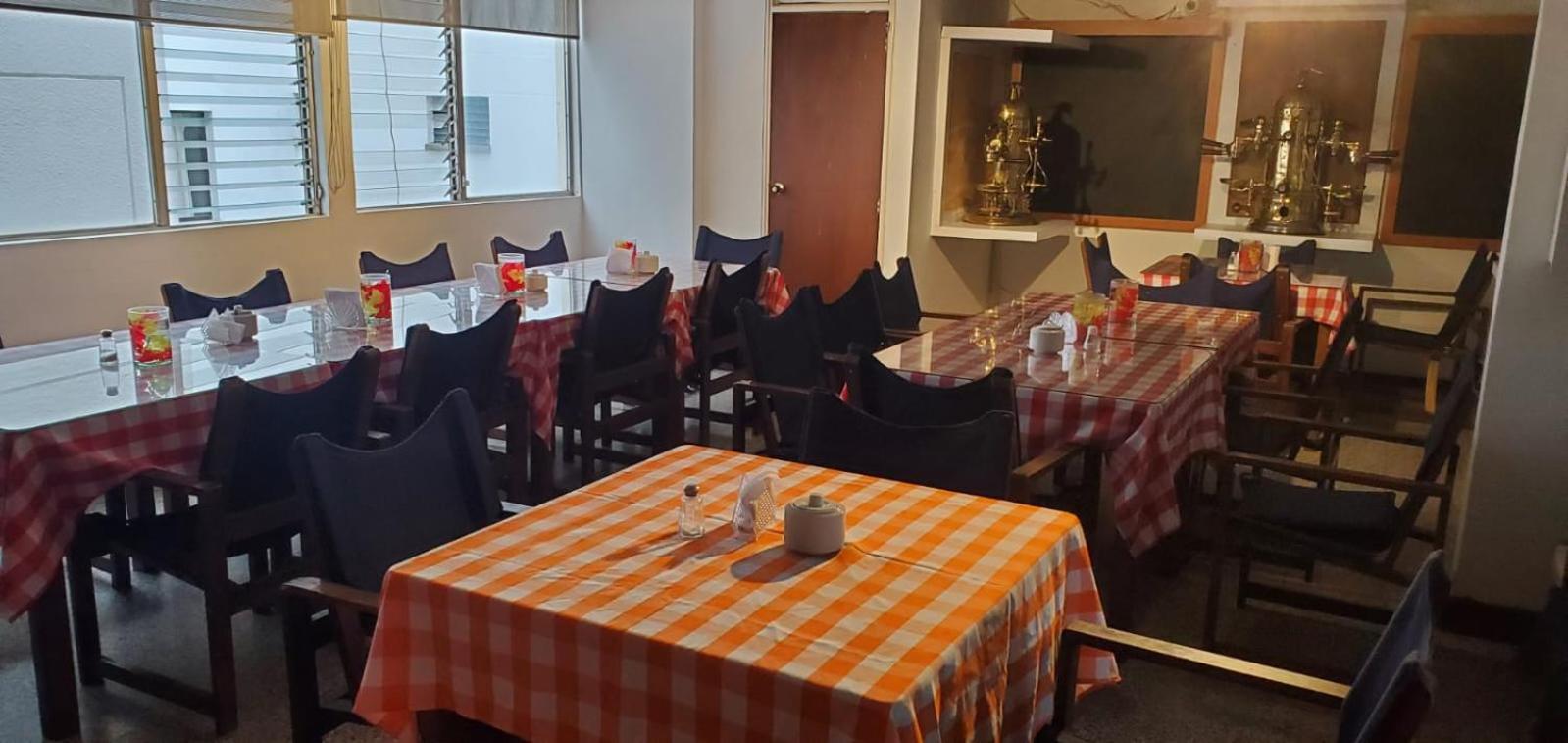 Hotel Del Oeste Кали Екстериор снимка