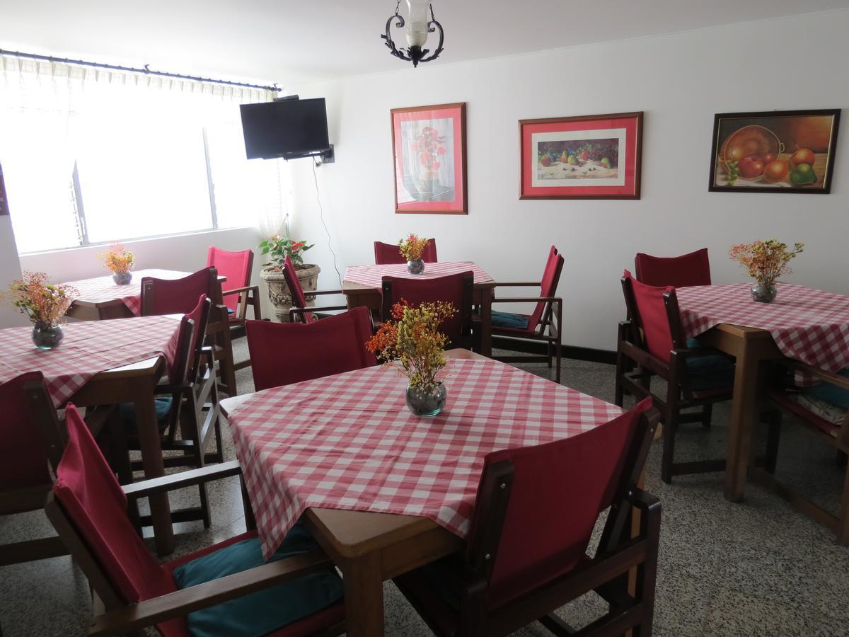 Hotel Del Oeste Кали Екстериор снимка